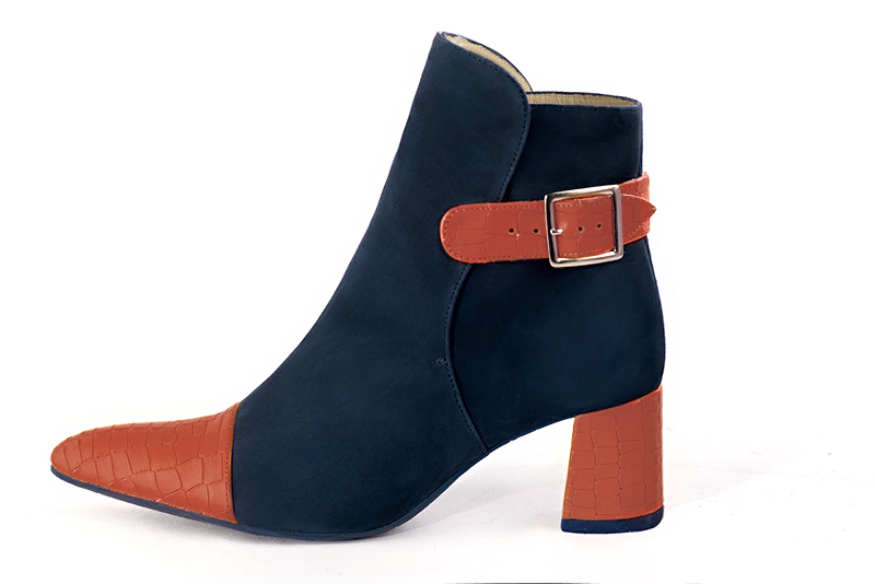 Terracotta orange and navy blue women's ankle boots with buckles at the back. Tapered toe. Medium flare heels. Profile view - Florence KOOIJMAN